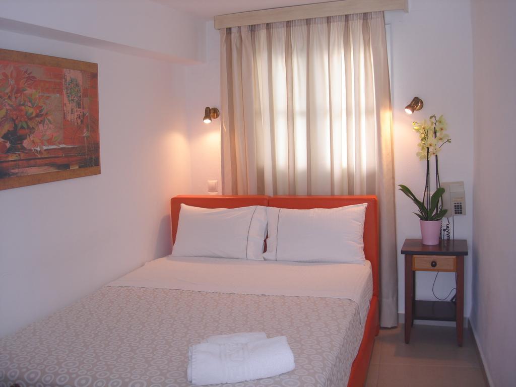 Hotel Philippi Mykonos Town Стая снимка